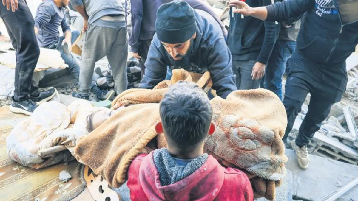 Yerle bir olan Gazze'de enkazlardan onlarca cansız çocuk bedeni çıktı!