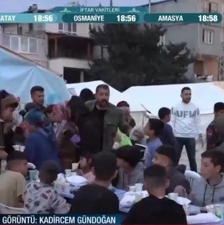 Depremzedeler için MinikaGO çadırlarında iftar