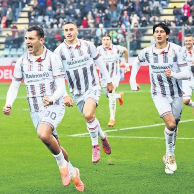 Cremonese Lecce’yi yıktı
