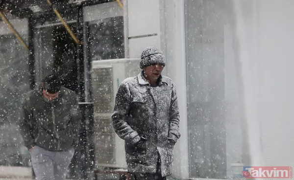 Bitlis: Kar Kalınlığı 51 Santimetreyi Buldu Bitlis'te kar ve tipi nedeniyle merkez ve ilçelerde 290 köy yolu ulaşıma kapandı. İl Özel İdaresi ekipleri,...