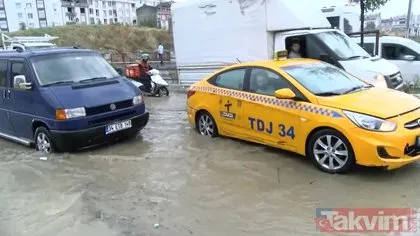 İstanbul’da yine aynı manzara! Yağmur yağdı Esenyurt yine sular altında! İBB ise piyasada yok! 2 kişi sele kapıldı