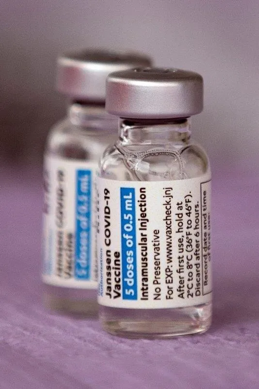 kan-pihtilasmasi-ile-johnson-johnson-asisinin-arasinda-baglanti-var-mi-avrupa-ilac-ajansi-acikladi-1618937365488.jpeg Kan pıhtılaşması ile Johnson & Johnson aşısının arasında bağlantı var mı? Avrupa İlaç Ajansı açıkladı-4