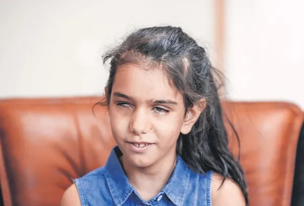 Gözünü kaybeden Buse, öğrenme isteğiyle örnek oldu-1