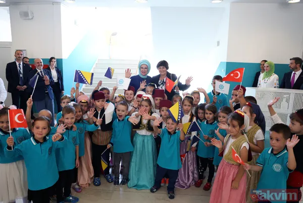 Emine Erdoğan Saraybosna'da Umut Tüneli'ni ve Saraybosna Maarif Okulu'nu ziyaret etti - 12