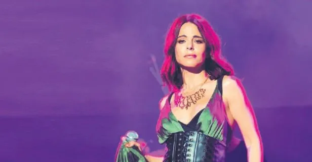 Popçu Simge'nin başı dertte! Sahte hesap kurbanı oldu...