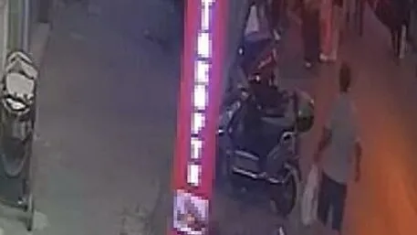 Sokak ortasında öldüresiye dövdüler