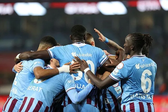 akyazida-firtina-koptu-trabzonspor-evinde-samsunsporu-maglup-etti-1704998765821.jpeg Akyazı'da Fırtına koptu! Trabzonspor evinde Samsunspor'u mağlup etti-5