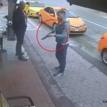 İZLE I Ankara’da taksi durağına silahlı saldırı! İşte o anlar...