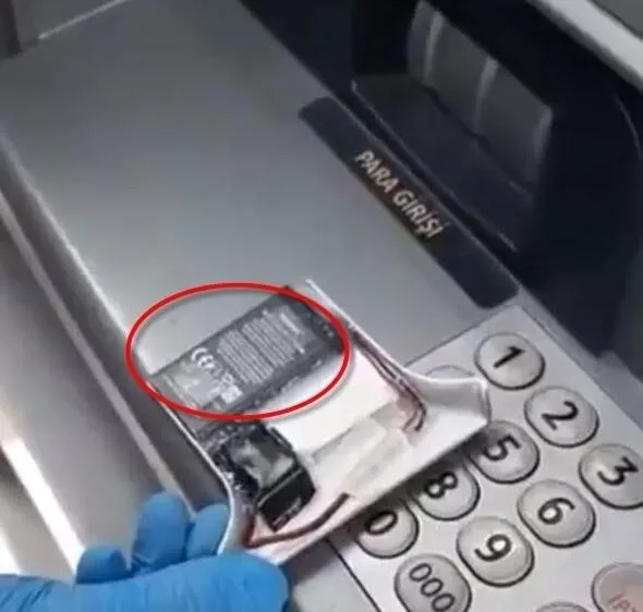 atmdeki-en-buyuk-tehlike-ortaya-cikti-kontrol-etmeden-yapan-tuzaga-dusuyor-hesabinizdaki-tum-para-aniden-1688565707001.jpg Kontrol etmeden yapan tuzağa düşüyor! ATM'lerdeki büyük tehlike ortaya çıktı! Hesabınızdaki tüm para aniden...-5