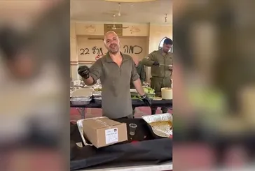 İsrail ordusu Refah'ta işgal ettiği camiyi mutfağa çevirip katillere yemek yapıyor! O video sosyal medyada...