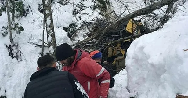 Rize’de karla mücadele çalışmaları sırasında feci kaza: 2 yaralı