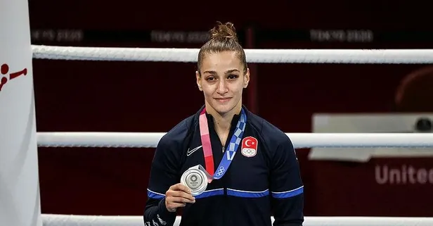 Tokyo Olimpiyat Oyunları'nda gümüş madalya kazanan Milli boksör Buse Naz Çakıroğlu hedeflerini anlattı