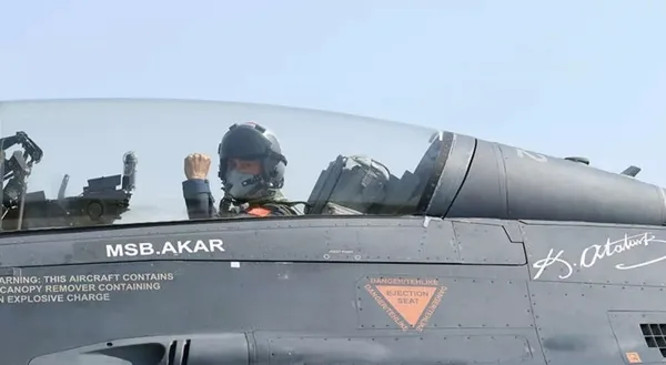 Son dakika: Bakan Hulusi Akar'dan Ege ve Doğu Akdeniz'e çıkarma! Yunanistan'a sert uyarı: Yanlış hesap Ankara'dan döner-2