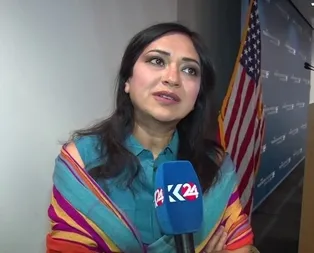 Kocası CIA ajanı olan Amberinden skandal tweet