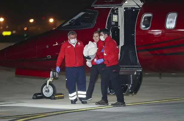 hastaligina-care-bulunamayan-yunus-bebek-tedavi-icin-hollandadan-turkiyeye-getirildi-1649462424459.jpeg Hastalığına çare bulunamayan Yunus bebek tedavi için Hollanda'dan Türkiye'ye getirildi-5