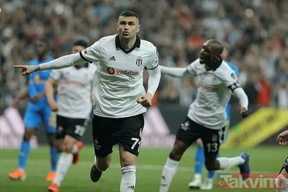 Son dakika transfer haberleri... Burak Yılmaz Beşiktaş’tan ayrılıyor mu? Babası açıkladı!
