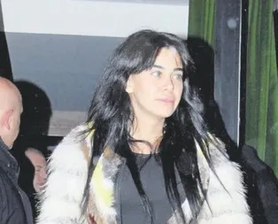 Asena’nın gözü doymak bilmiyor