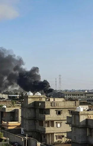 Son dakika: Libya'da Hafter milisleri Trablus'un güneyindeki sivil mahallelere saldırdı