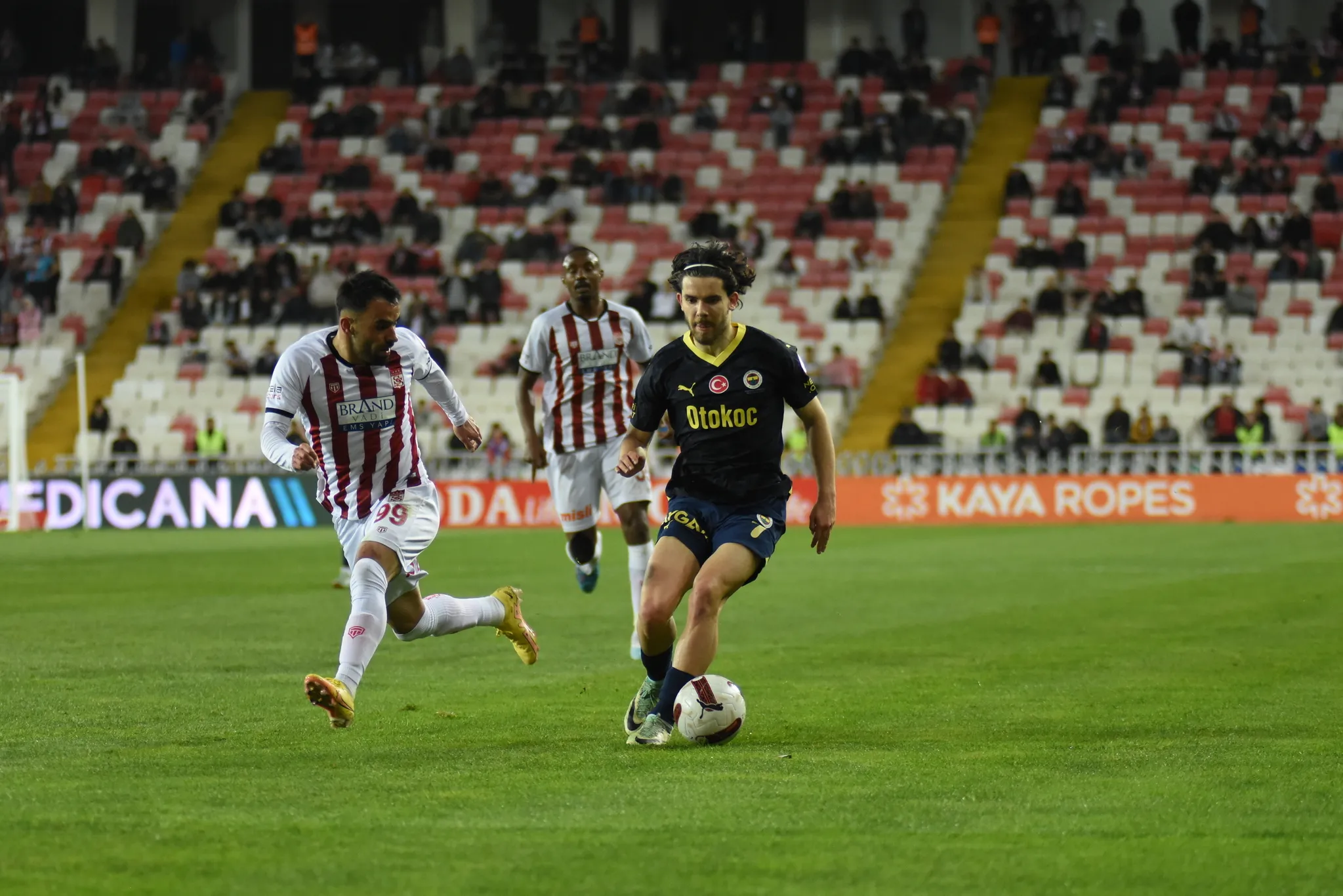 FENERBAHÇE HABERLERİ | İsmail Kartal'dan yıldız isme kesik! Fenerbahçe Beşiktaş derbisinde forma yok - 14