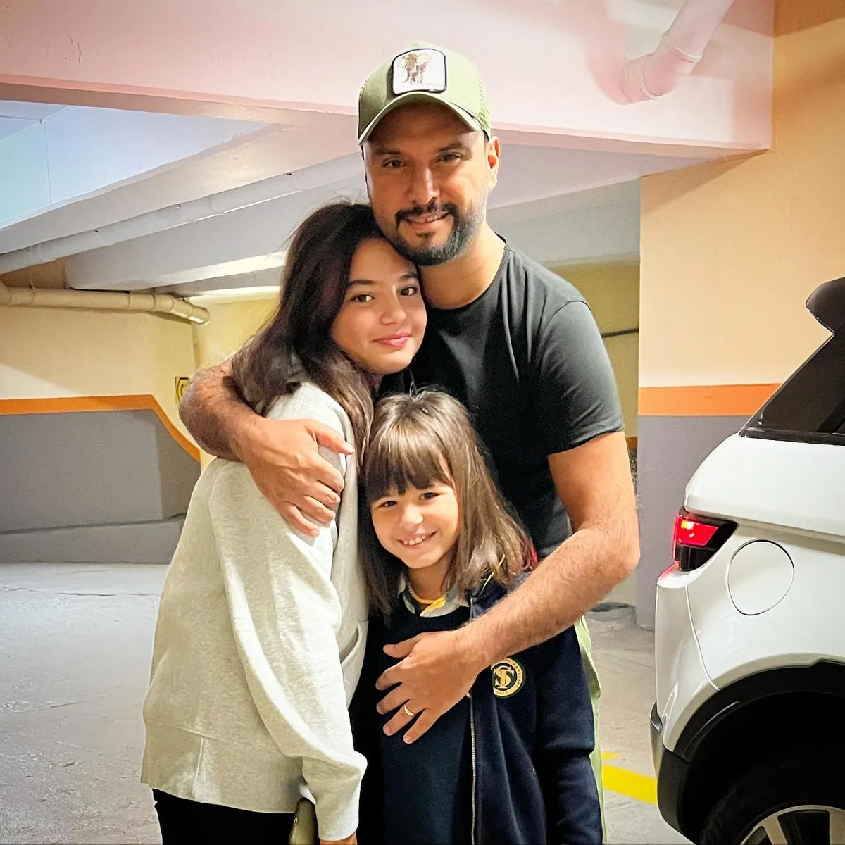 alisan-kardesi-selcuk-tektasin-son-anlarini-anlatti-koridordaki-bagirislar-1776931714700.jpg Alişan 2021’de kaybettiği kardeşi Selçuk Tektaş'ın son anlarını ilk kez anlattı! “Koridordaki bağırışlar çağırışlar...”-6