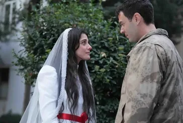 Sevdiğim Sensin’de anne oğulu oynayan karakterler arasındaki 12 yaş farkı gündem oldu