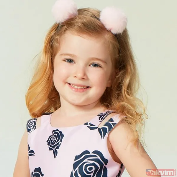 Sosyal medyayı aktif kullanan Demirbilek, pembe elbisesi ile verdiği pozları Instagram sayfasında yayınladı.