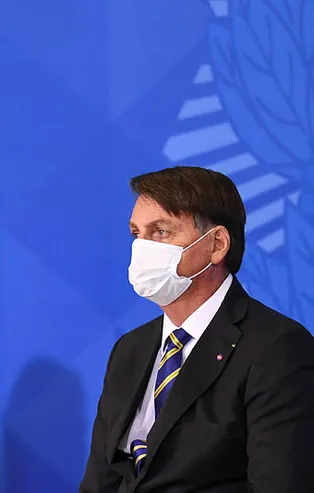 Koronavirüsü hafife almıştı! Jair Bolsonaro'ya bir şok daha