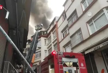 Fatih'te ayakkabı imalathanesinde yangın!