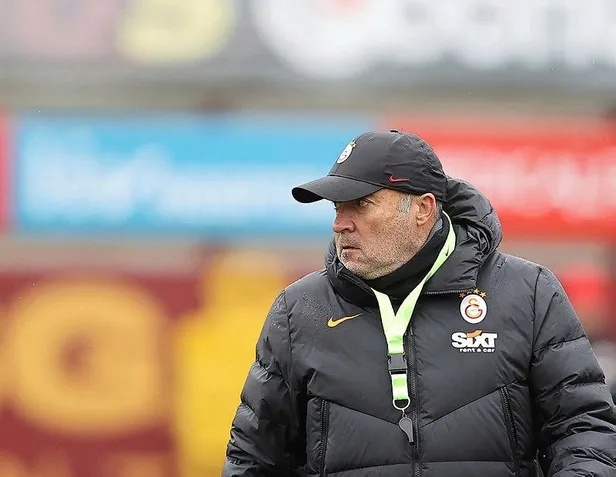 super-lige-ambargo-koyan-trabzonspor-ikinci-en-uzun-liderlik-ve-ic-saha-yenilmezlik-serisine-ulasti-1645908876875.jpeg Süper Lig'e ambargo koyan Trabzonspor ikinci en uzun liderlik ve iç saha yenilmezlik serisine ulaştı-7