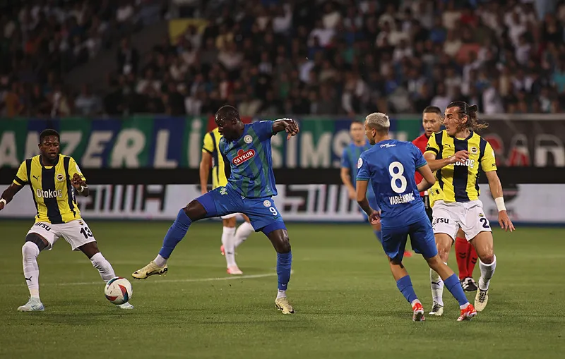 Mourinho'dan Diego Carlos kararı! Rize maçı 11'ini belirledi - 2