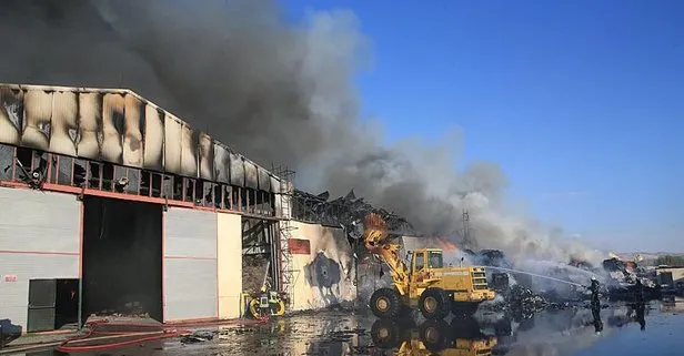 Kayseri’de keçe fabrikasında yangın! Alevler kısa sürede etrafı sardı