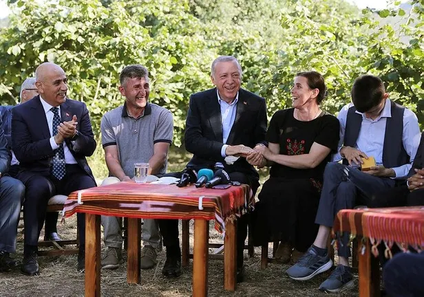 iste-findik-alim-fiyati-baskan-erdogan-orduda-acikladi-1659196595823.jpeg İşte fındık alım fiyatı! Başkan Erdoğan Ordu'da açıkladı-9