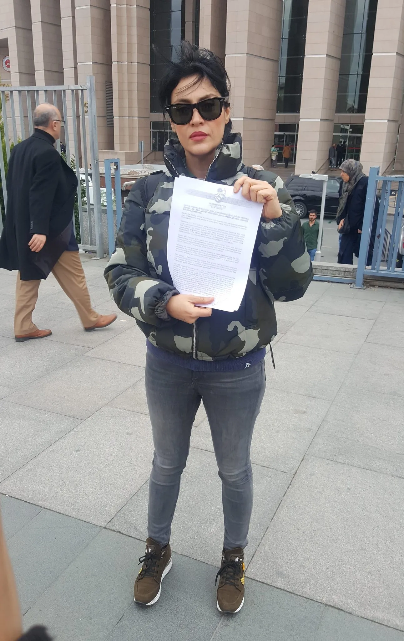 Tuğba Ekinci'den Nur Yerlitaş'a dava