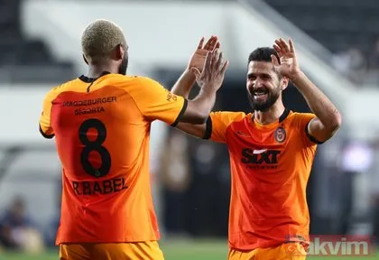 Galatasaray’dan transfer çıkarması! Sol bek için Patrick Van Aanholt ve Ezgjan Alioski gündemde