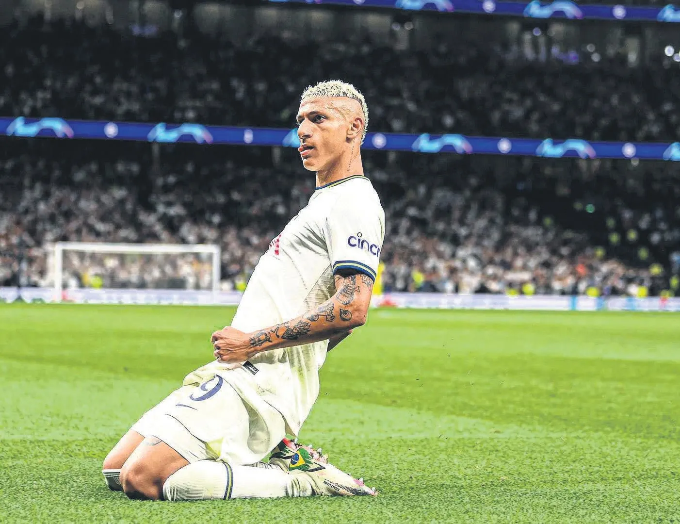 Richarlison bombası