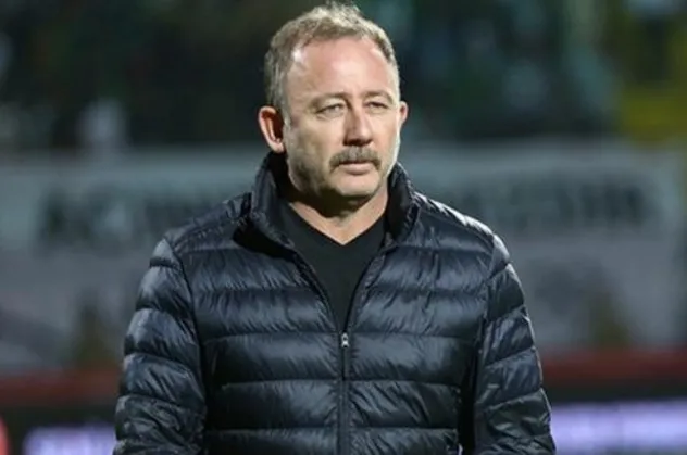 Sergen Yalçın Alanyaspor'dan ayrıldı