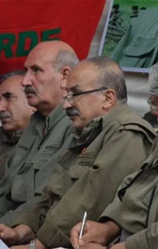 Eli kanlı terör örgütü PKK'nın elebaşlarından darbeci amirallere selam!