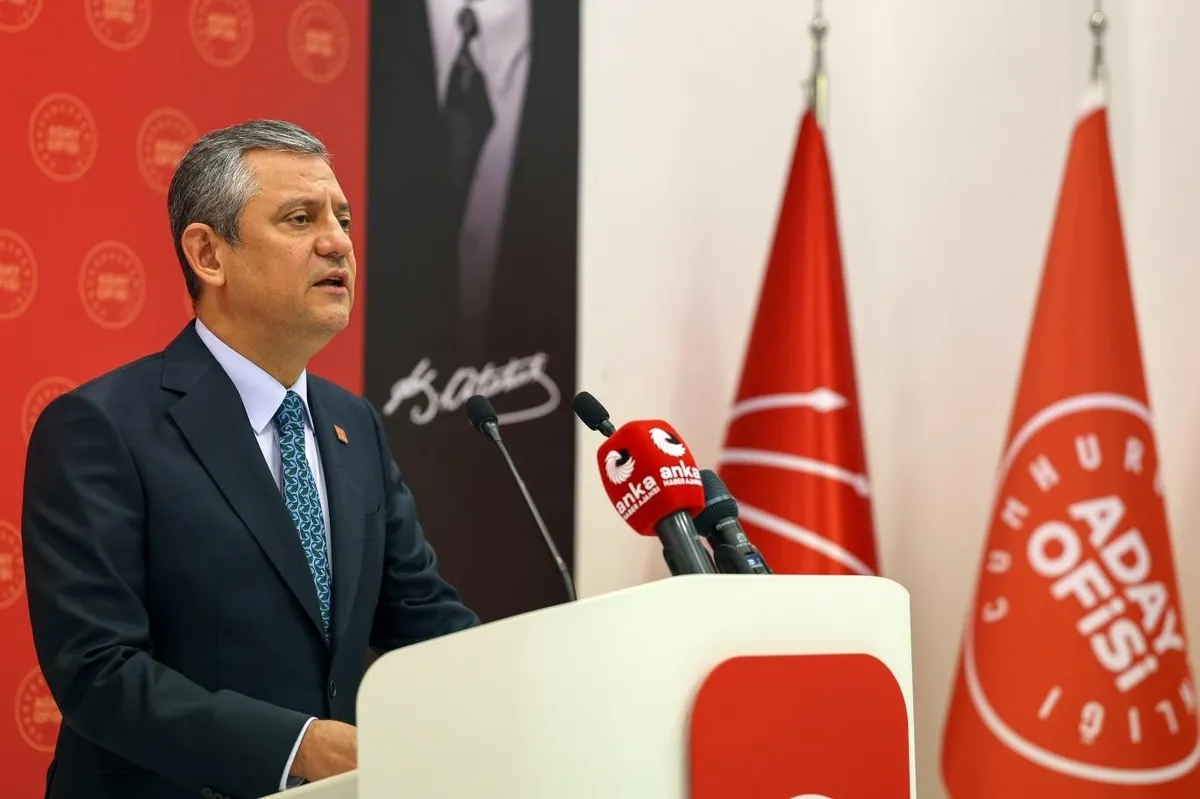 chpde-ihrac-listesine-ozgur-ozel-ve-ekrem-imamoglu-eklenecek-mi-1781205522242.jpeg İhraç listesine Özgür Özel ve Ekrem İmamoğlu eklenecek mi? CHP Sözcüsü Müslim Sarı açık kapı bıraktı-3