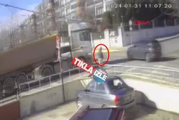 ▶️ Kırklareli'de hafriyat kamyonun çarptığı yaya feci şekilde öldü! İşte o anlar