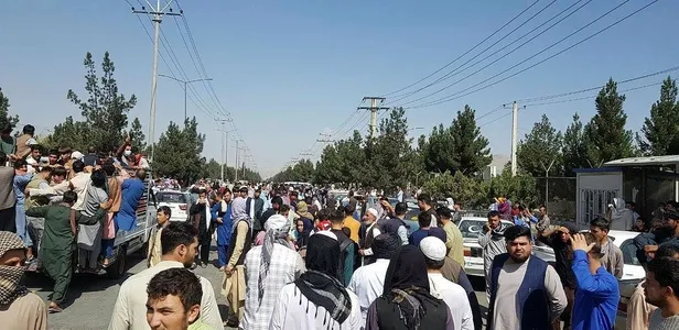 Pakistan Başbakanı İmran Han'dan çok konuşulacak Afganistan açıklaması: Köleliğin zincirlerini kırdı-5