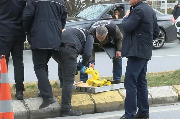 Bakırköy Adalet Sarayı önünde silah sesleri!