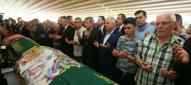 Anneler Günü’nde kahreden cenaze töreni