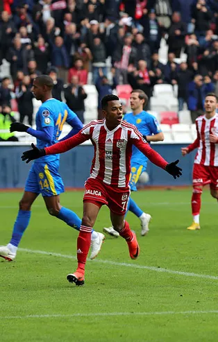 Sivasspor'dan Ankaragücü'ne farklı tarife