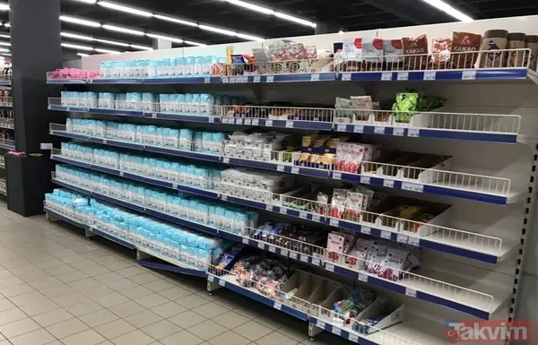 Rusya Ukrayna savaşı kıtlık yarattı! Ukrayna'da mağazalar kapalı raflar boş benzin yok - 23