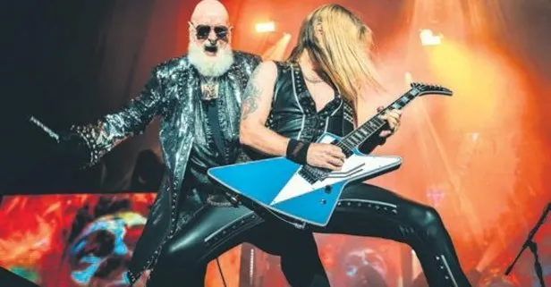 Judas Priest, fırtına gibi esti, sahneye Harley-Davidson motosikletinin üzerinde indi!