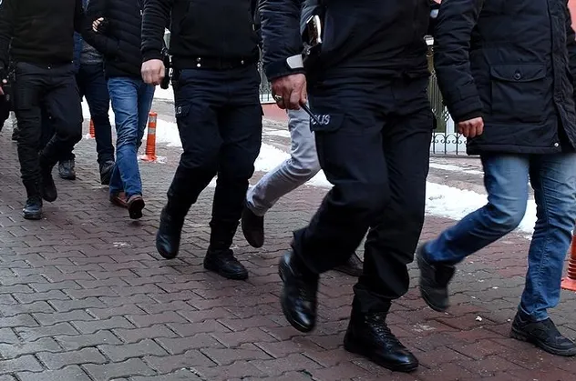 FETÖ/PDY'nin askeri mahrem yapılanmasına operasyon: 6 gözaltı