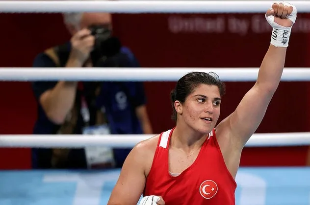 Helal sana Busenaz