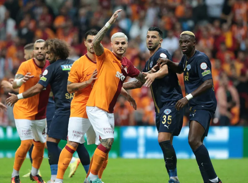 Galatasaray Kasımpaşa'yı Zaha'nın golleriyle geçti! - 15