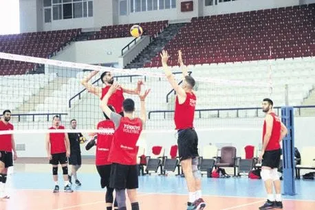 besiktas-polonyali-yildiz-adam-buksa-icin-yeni-bir-girisim-yapmaya-hazirlaniyor-1653434184284.jpeg Beşiktaş Polonyalı yıldız Adam Buksa için yeni bir girişim yapmaya hazırlanıyor-17