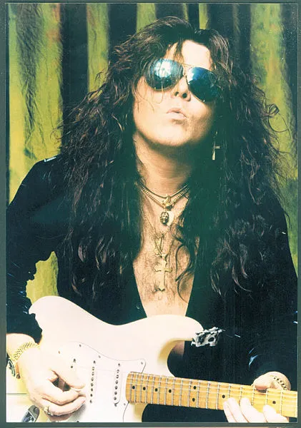 dualarim-turk-ve-suriye-halkiyla-demisti-isvecli-muzisyen-yngwie-malmsteen-hayranlarini-depremzedeler-icin-yar-1676230738587.jpg “Dualarım Türk ve Suriye halkıyla” demişti! İsveçli müzisyen Yngwie Malmsteen hayranlarını depremzedeler için yardıma çağırdı!-6